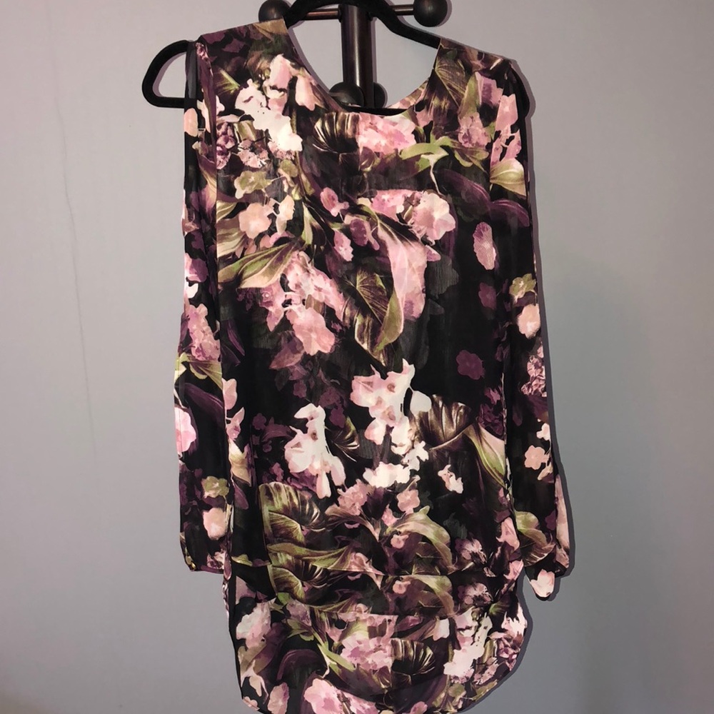 Floral top